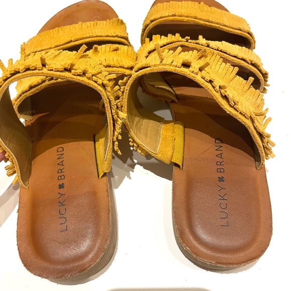 ❤️Host Pick❤️ Lucky Brand Hegen Boho Fringe Sandals - Picture 4 of 8
